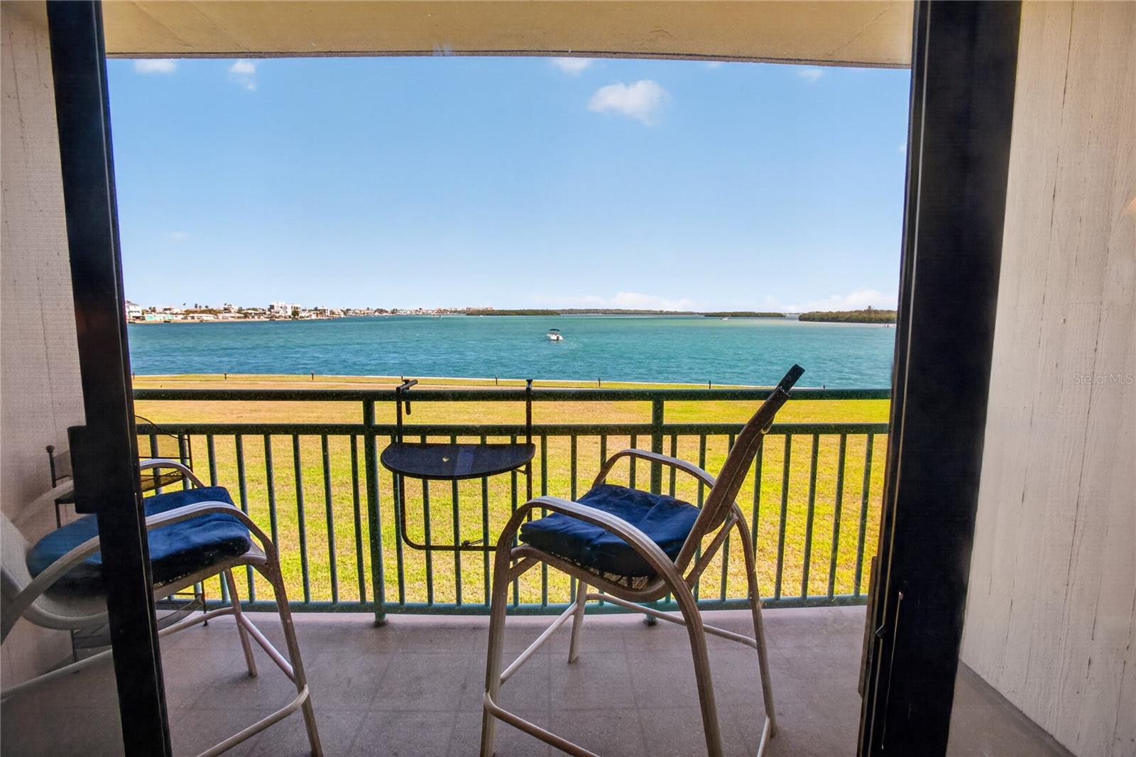 KEY CAPRI CONDO - Residential