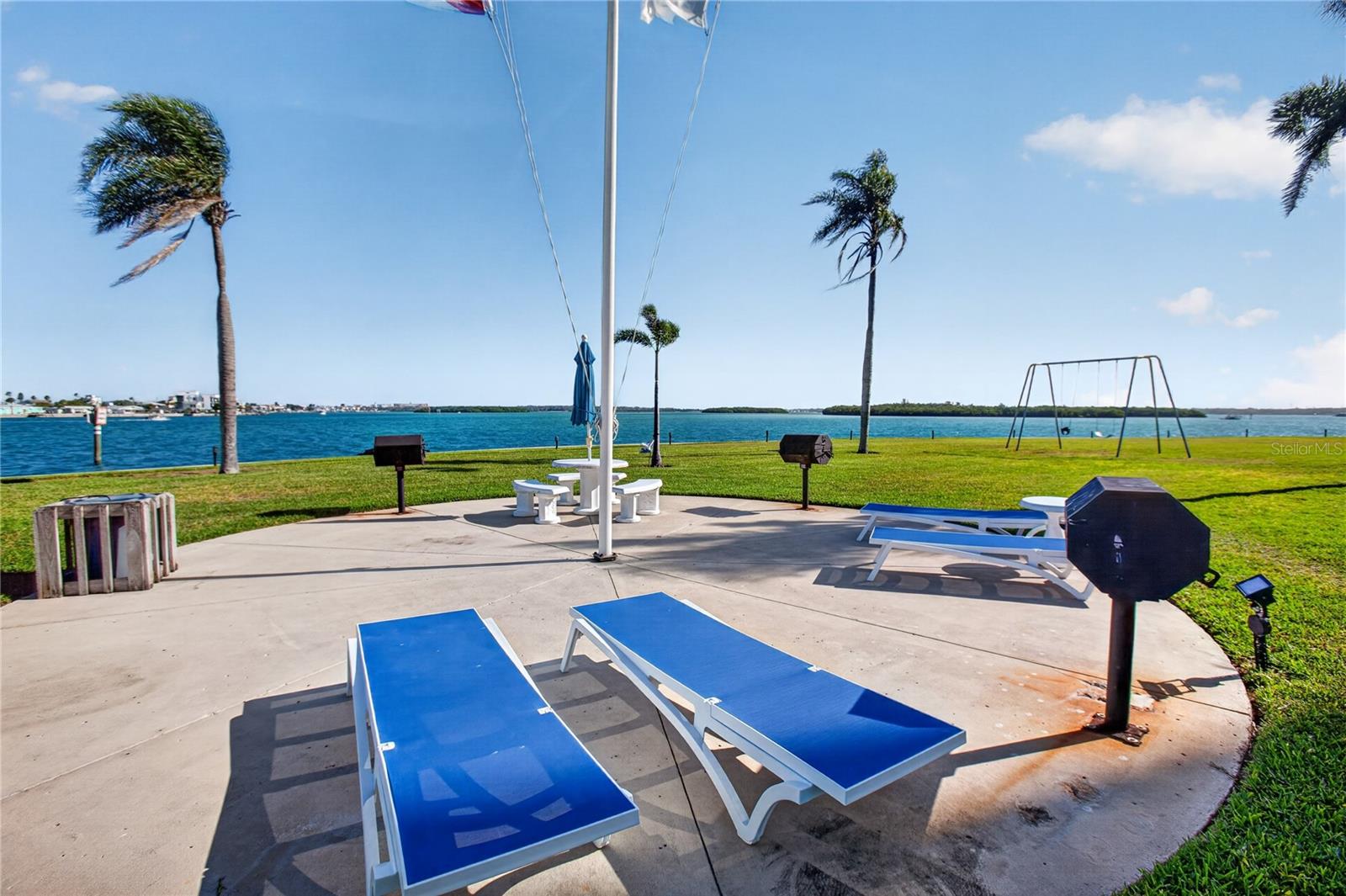 KEY CAPRI CONDO - Residential