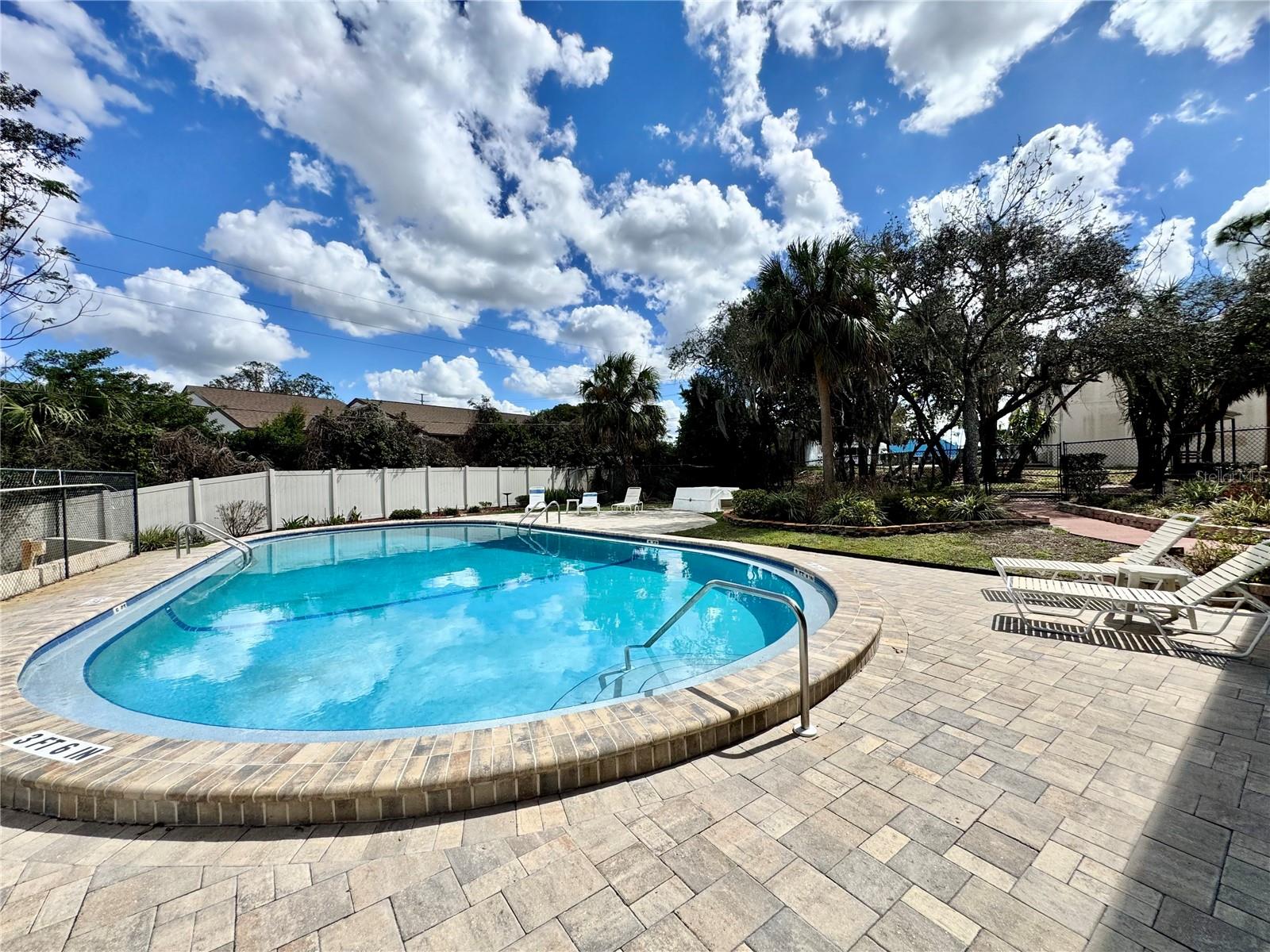 FOREST LAKE VILLAS CONDO - Residential