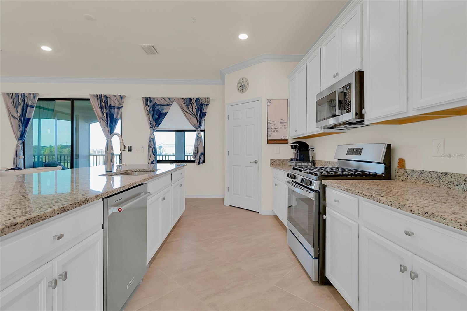 COACH HOMES III AT LAKEWOOD NTL PH 15 - Residential