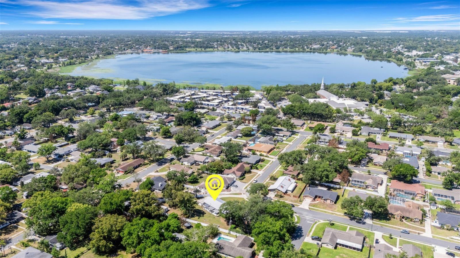 LAKE HOLLINGSWORTH ESTATES - Residential