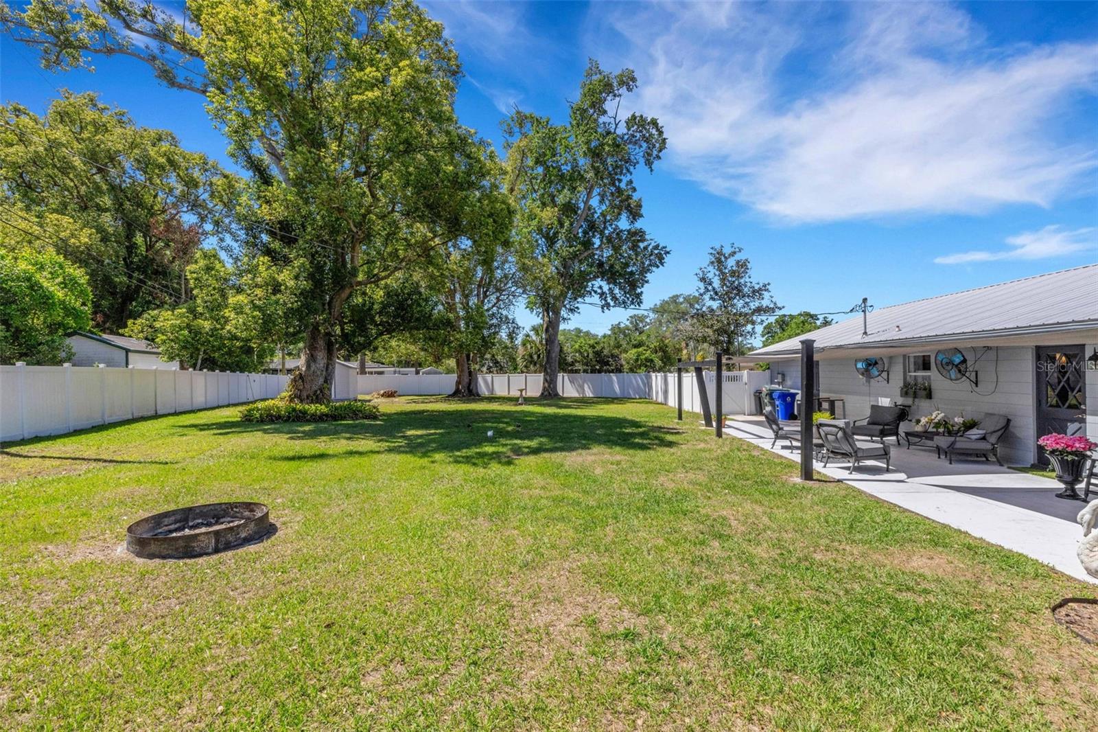 LAKE HOLLINGSWORTH ESTATES - Residential