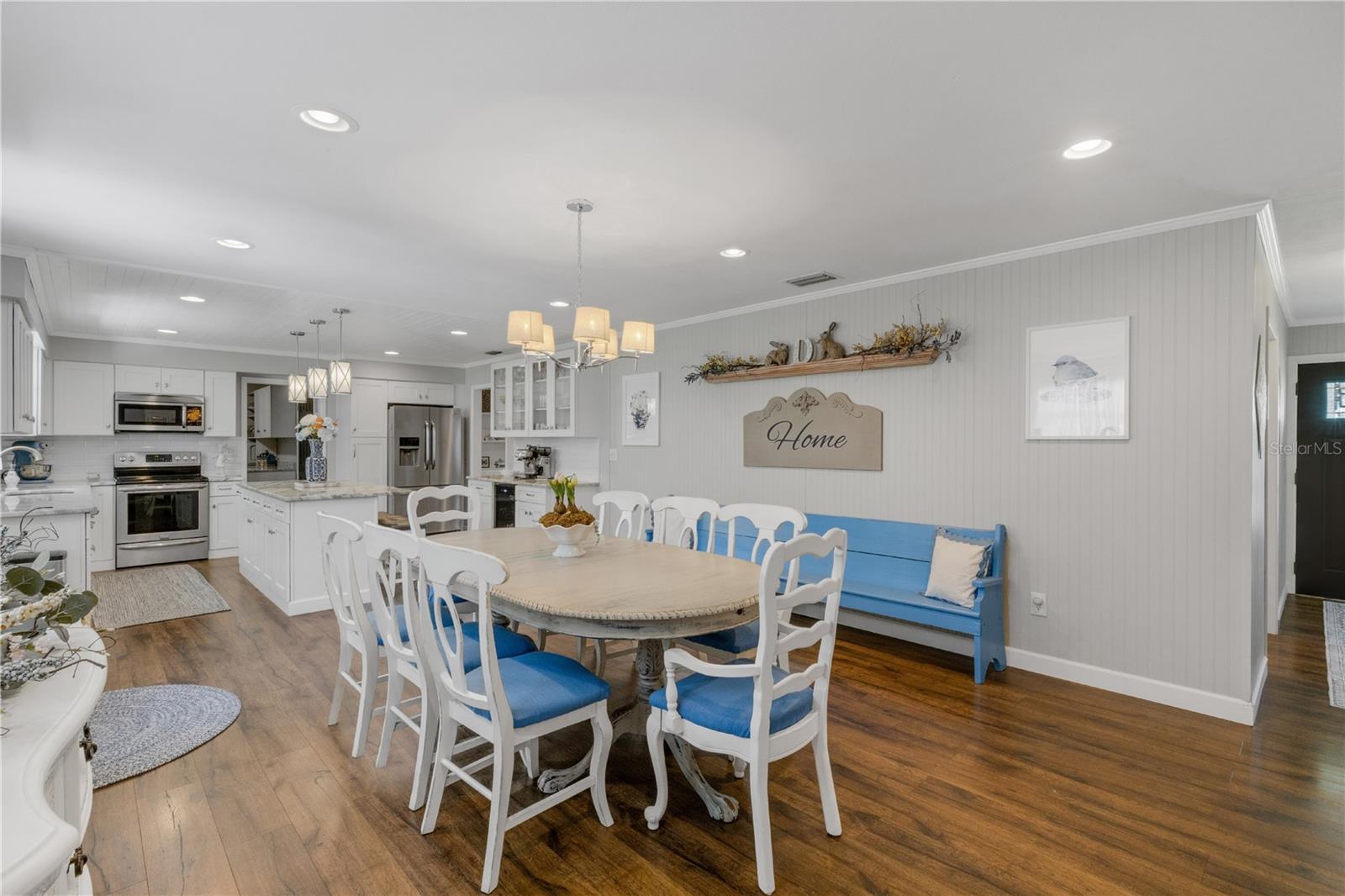 LAKE HOLLINGSWORTH ESTATES - Residential