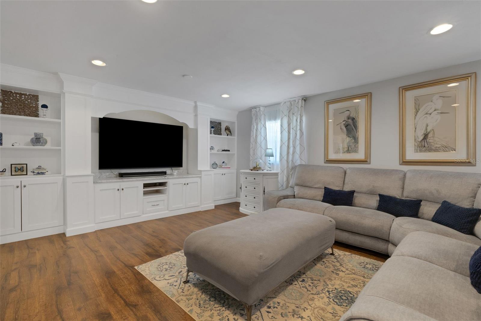 LAKE HOLLINGSWORTH ESTATES - Residential