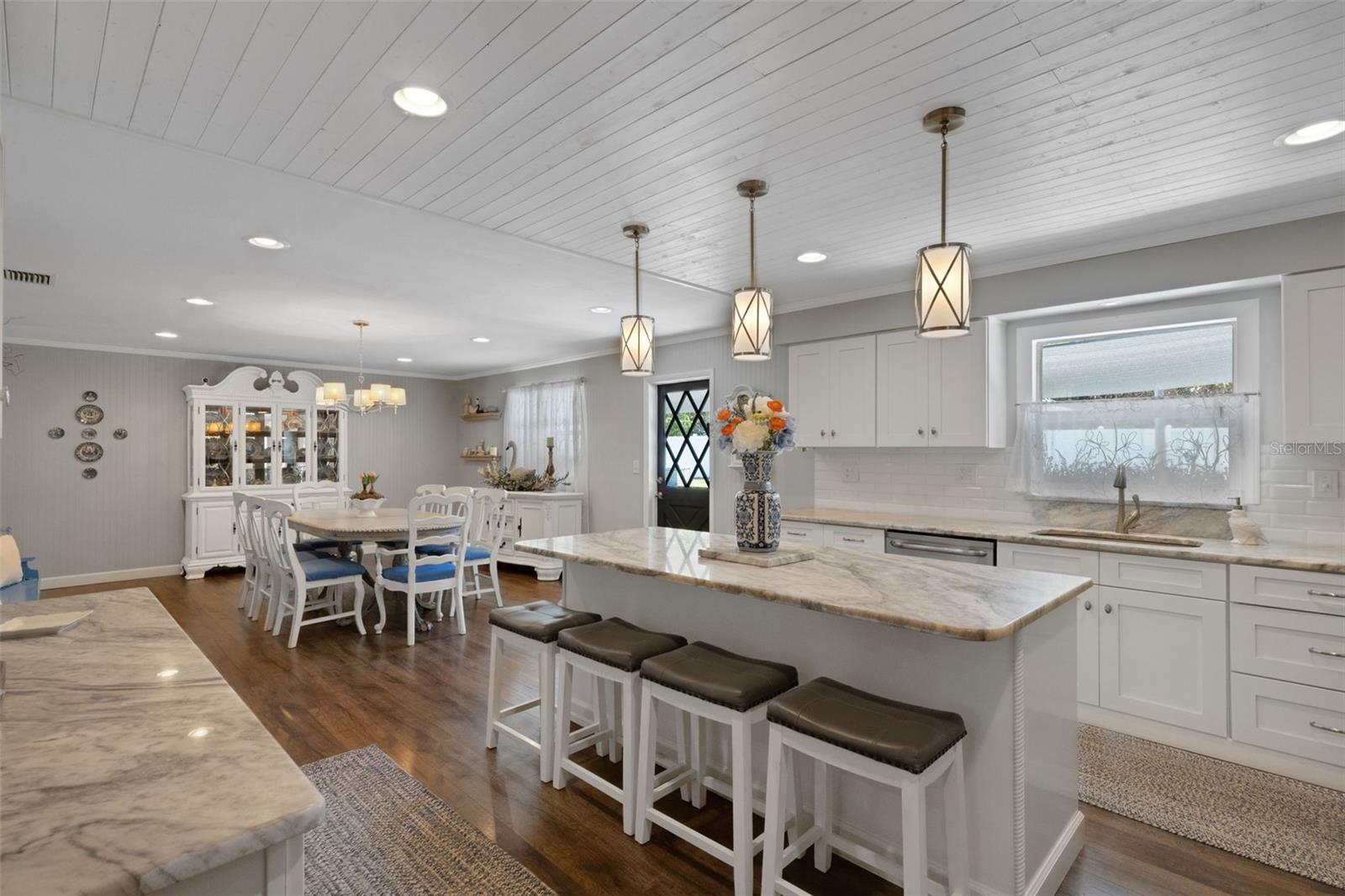 LAKE HOLLINGSWORTH ESTATES - Residential