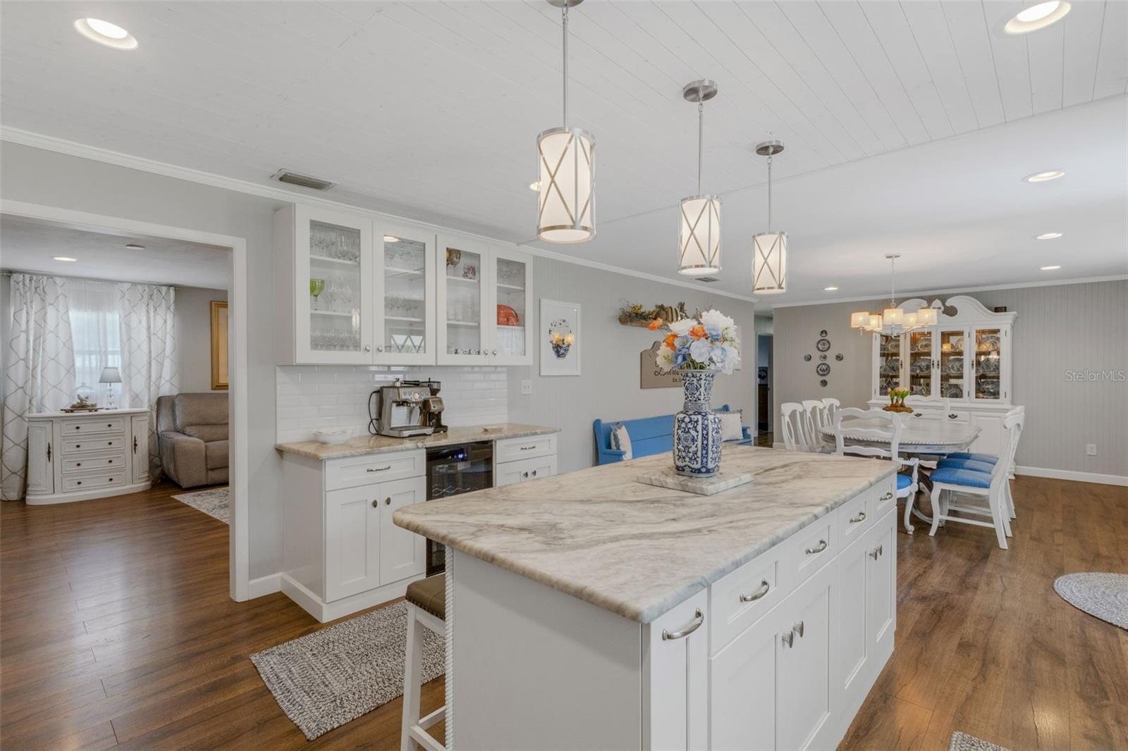 LAKE HOLLINGSWORTH ESTATES - Residential