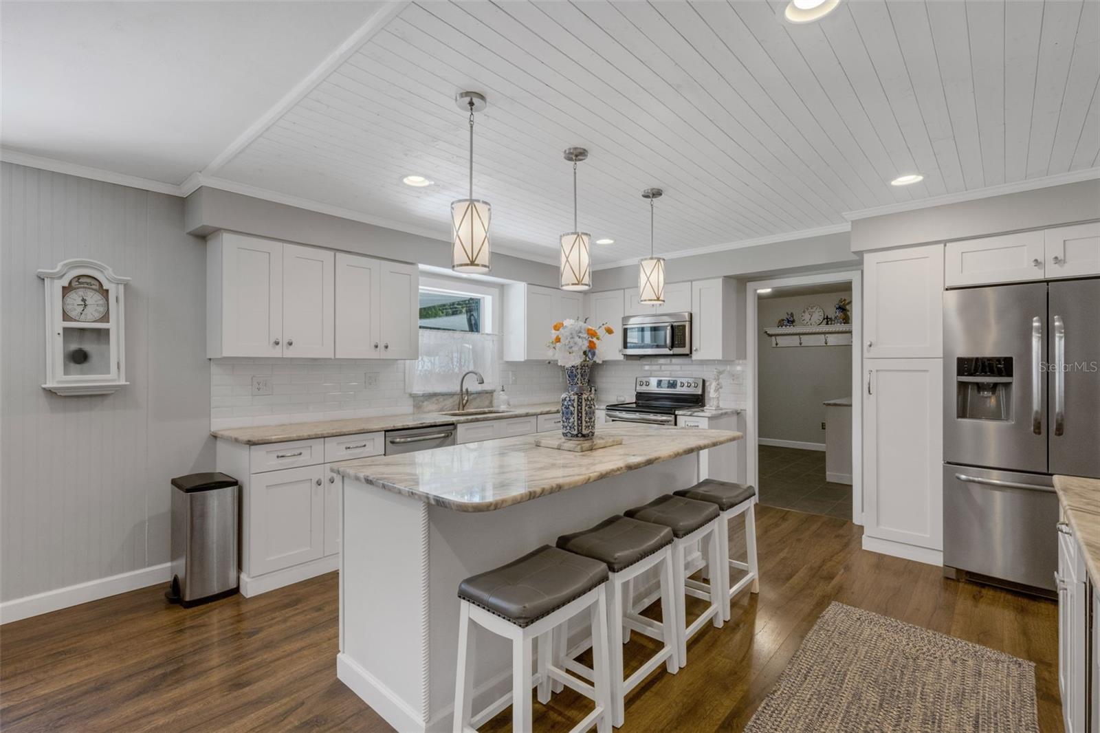 LAKE HOLLINGSWORTH ESTATES - Residential