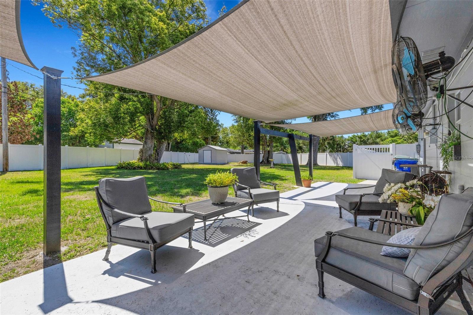 LAKE HOLLINGSWORTH ESTATES - Residential