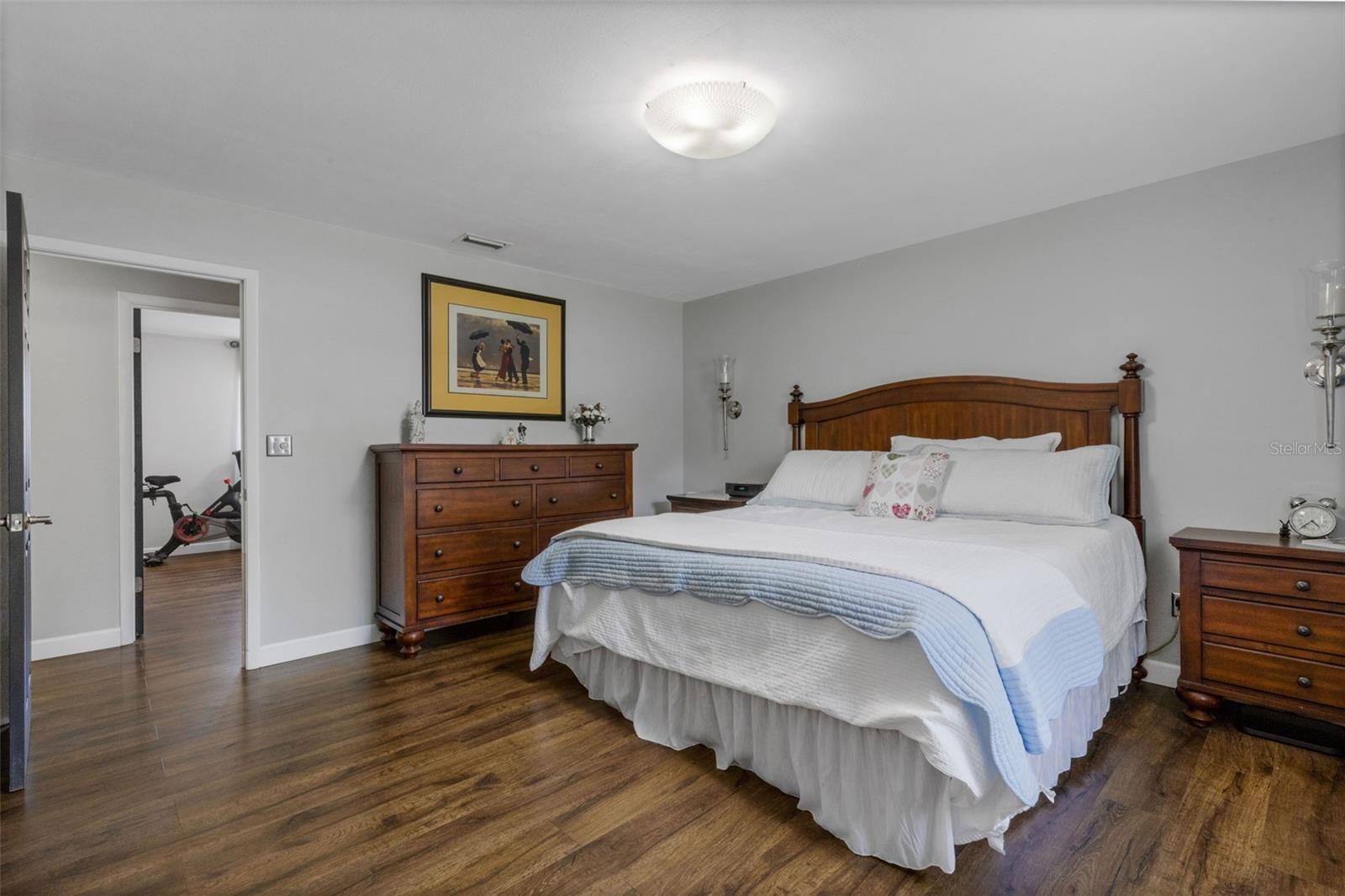 LAKE HOLLINGSWORTH ESTATES - Residential