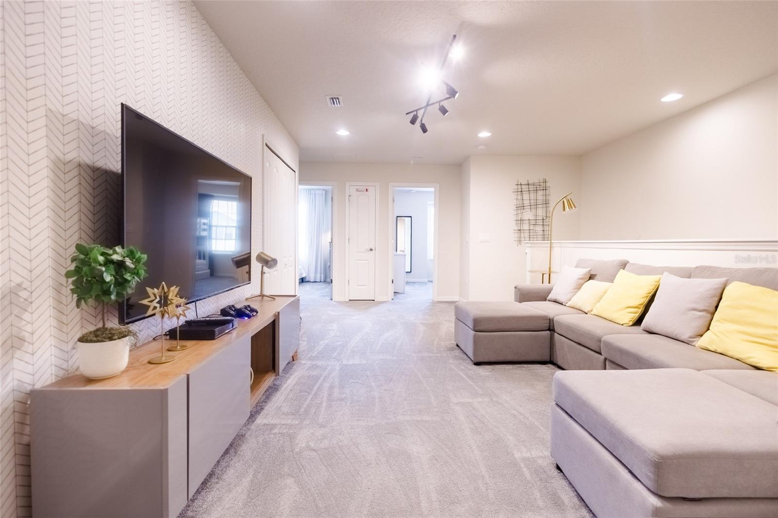 WINDSOR AT WESTSIDE PH 3 - Residential