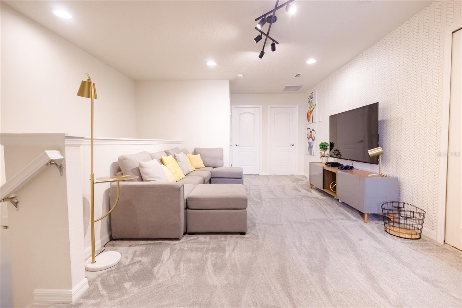 WINDSOR AT WESTSIDE PH 3 - Residential