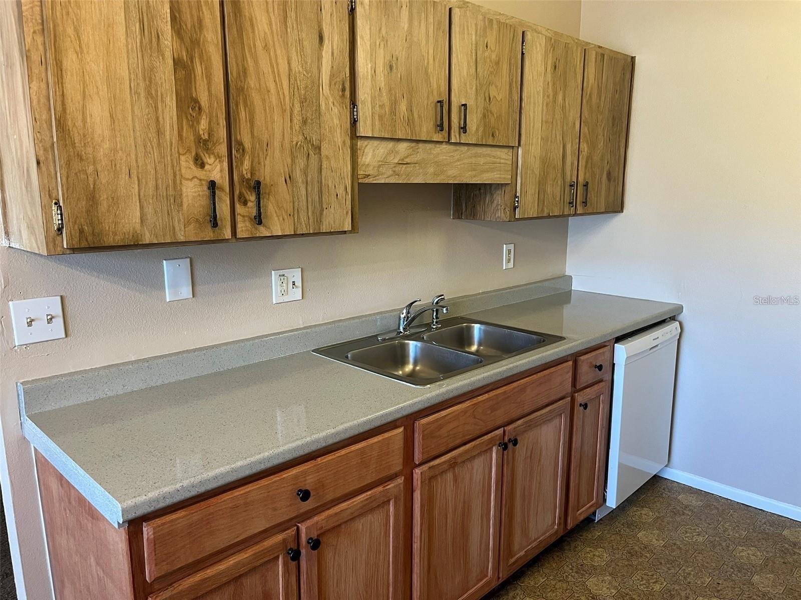 ORANGE RIVER ESTATES UNIT II B - Residential Lease