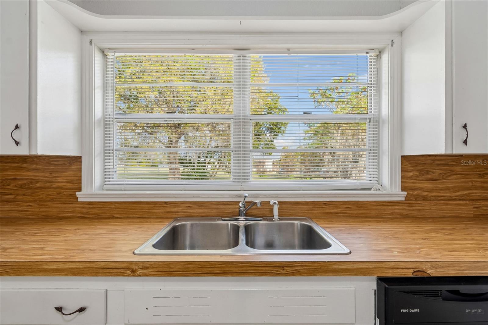 ZEPHYRHILLS COLONY CO - Residential