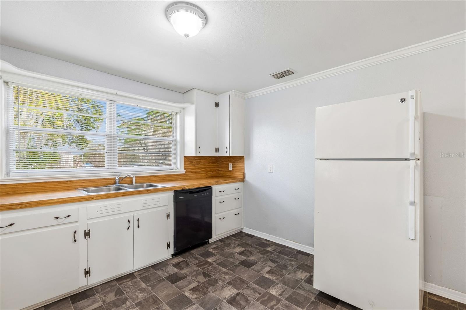 ZEPHYRHILLS COLONY CO - Residential