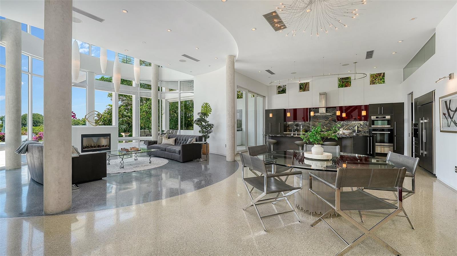 COCOANUT BAYOU - Residential
