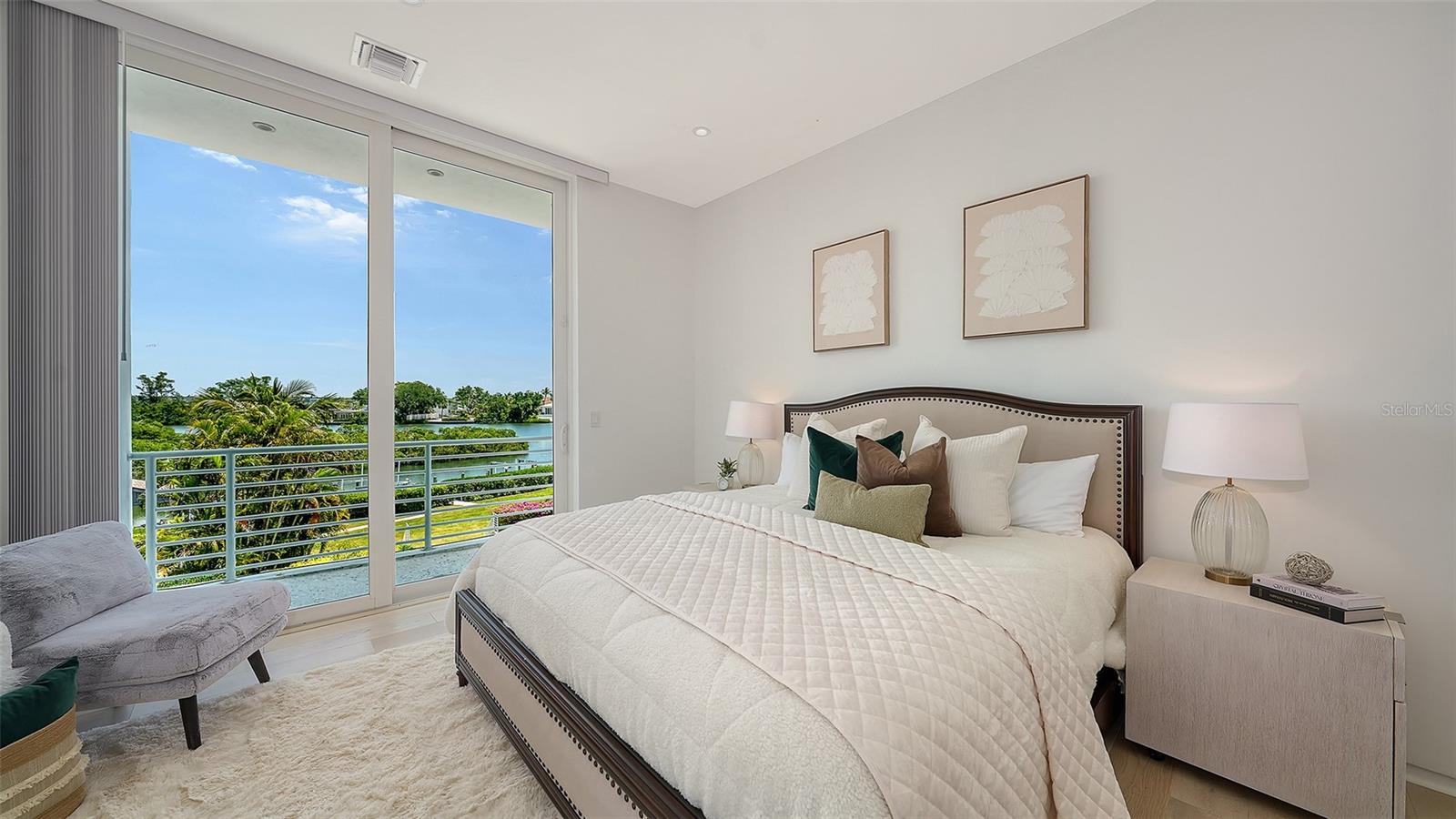 COCOANUT BAYOU - Residential