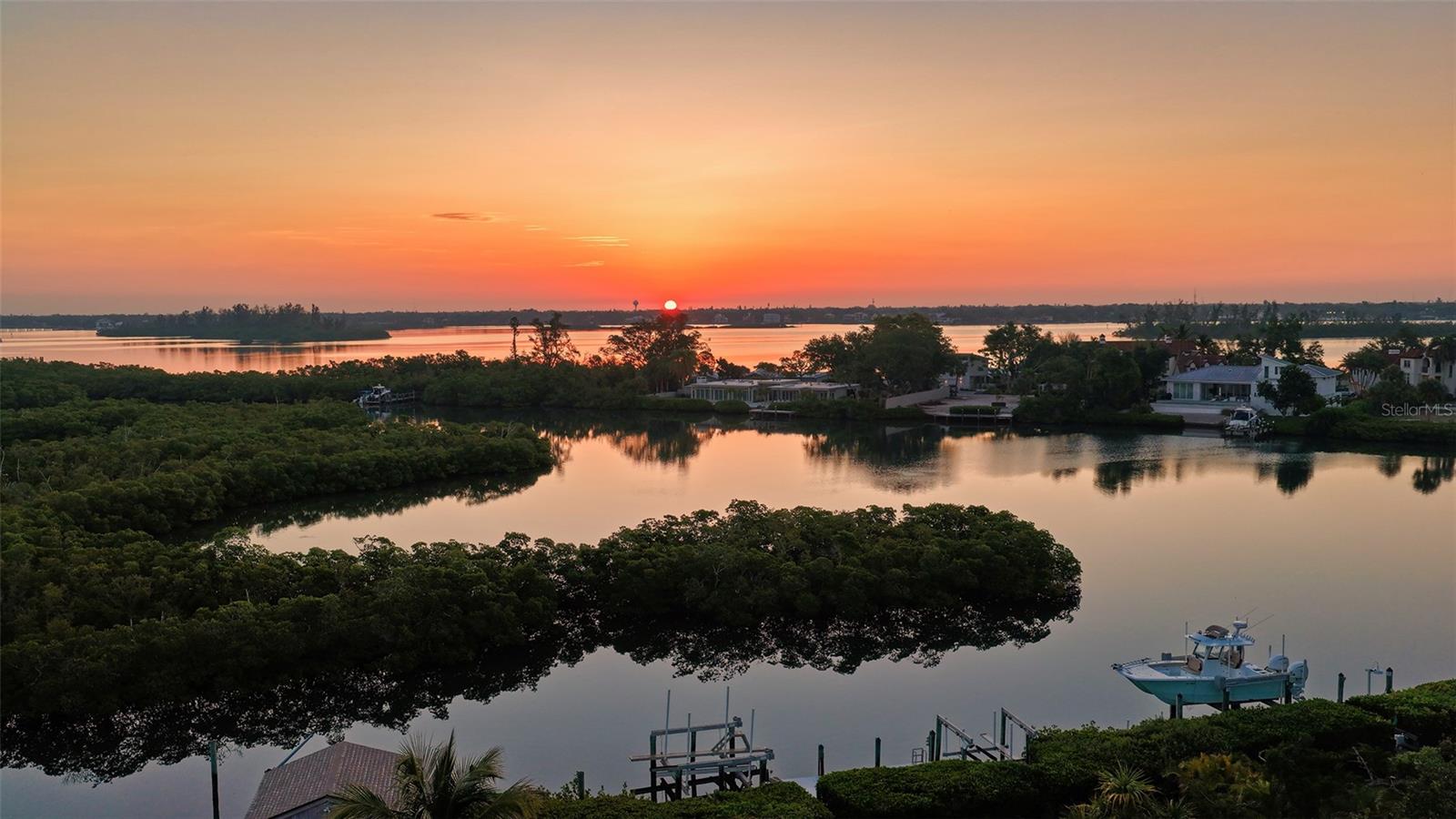 COCOANUT BAYOU - Residential