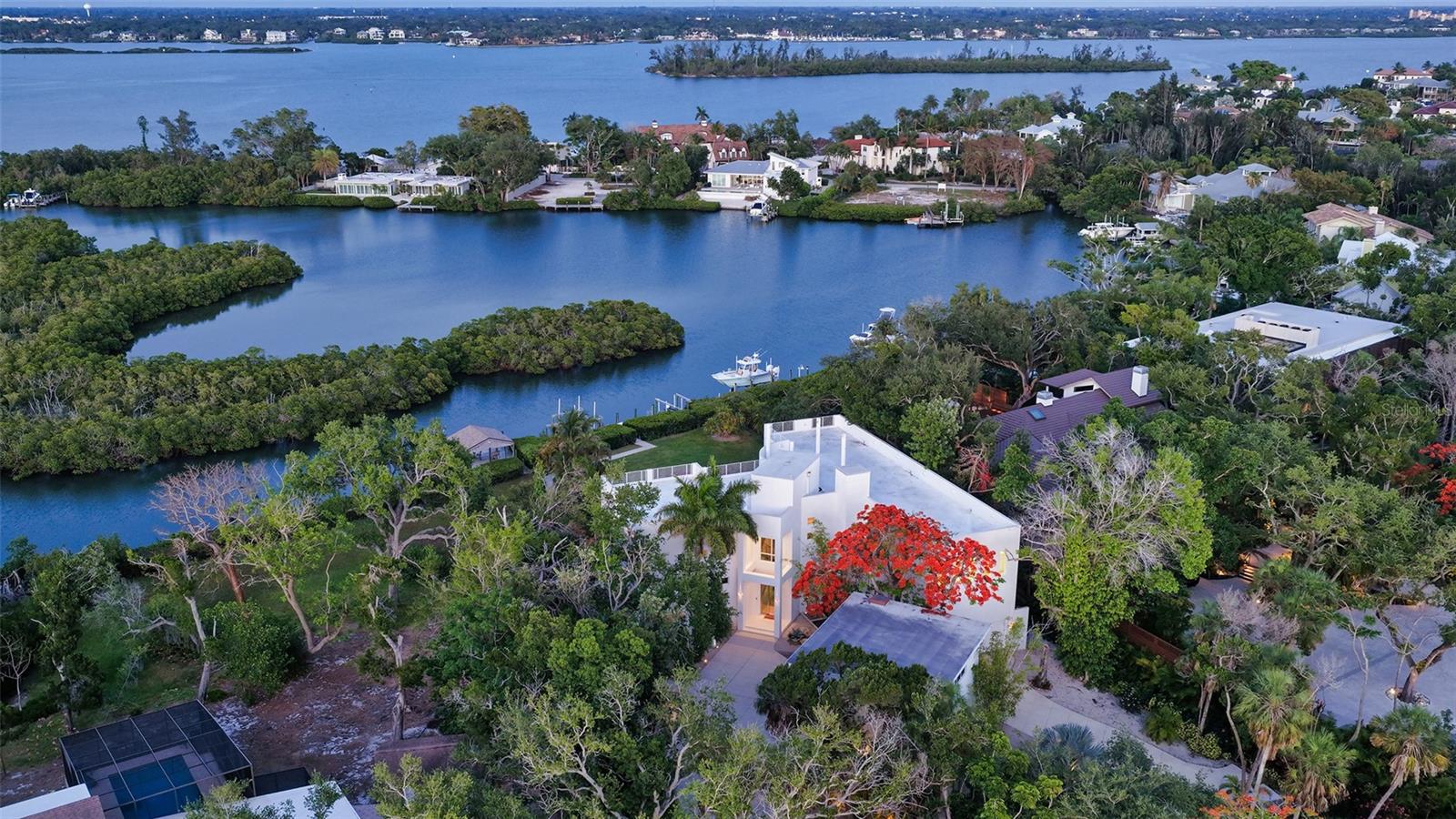 COCOANUT BAYOU - Residential