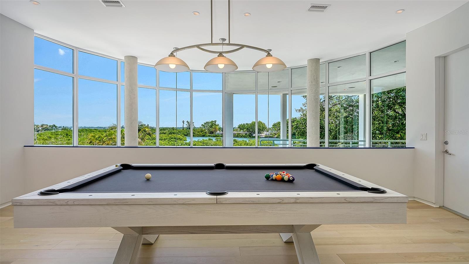 COCOANUT BAYOU - Residential