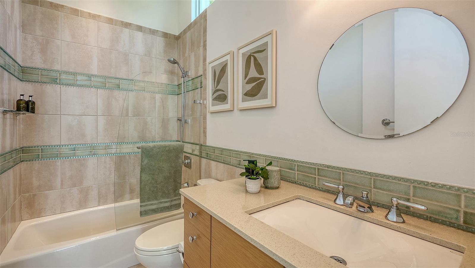 COCOANUT BAYOU - Residential