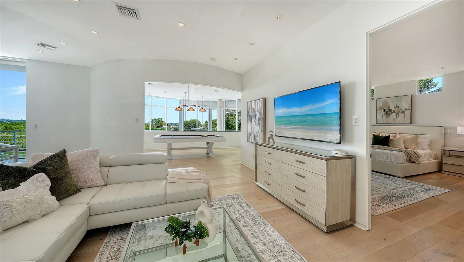 COCOANUT BAYOU - Residential