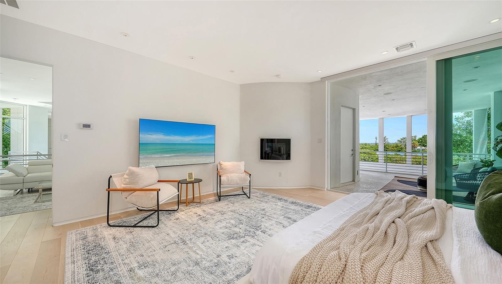 COCOANUT BAYOU - Residential