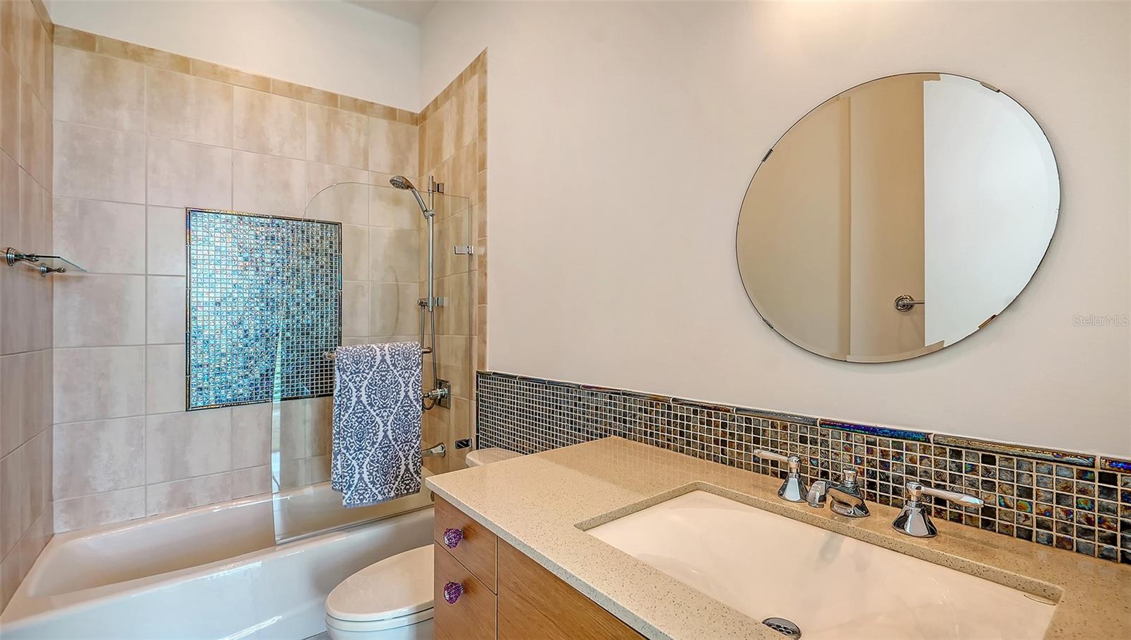 COCOANUT BAYOU - Residential