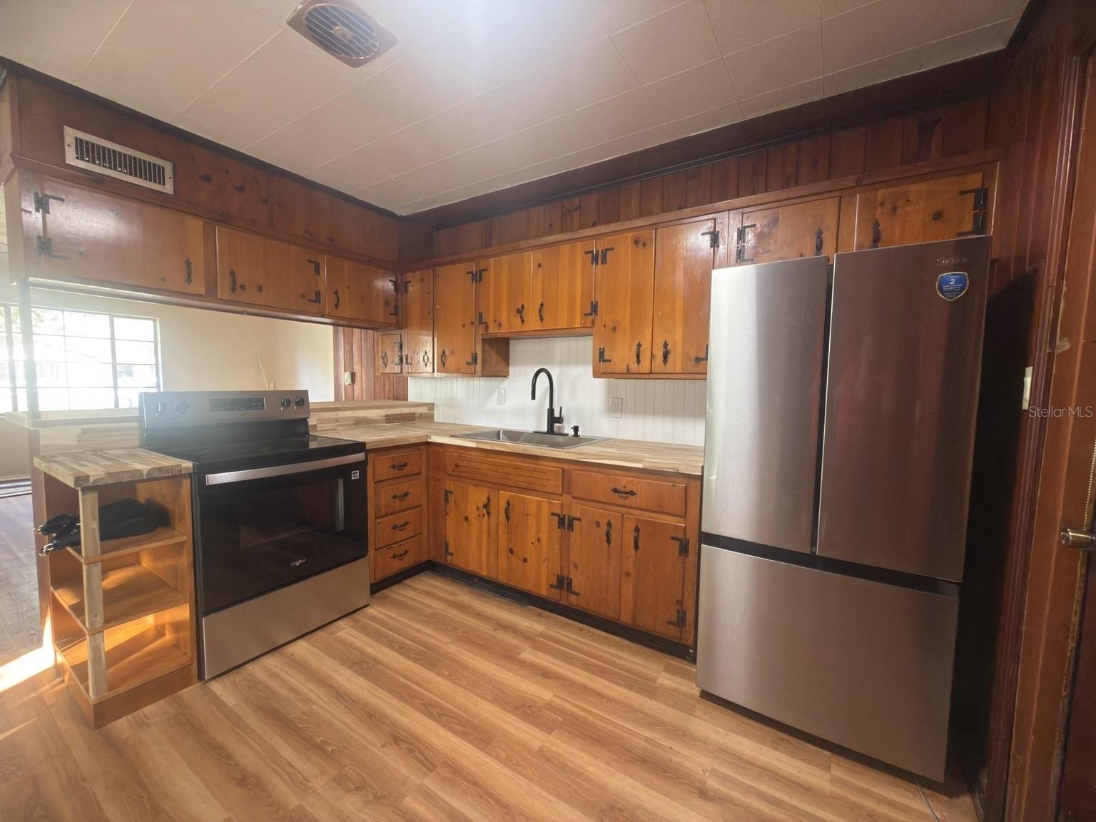 LEESBURG LAKEWOOD PARK - Residential