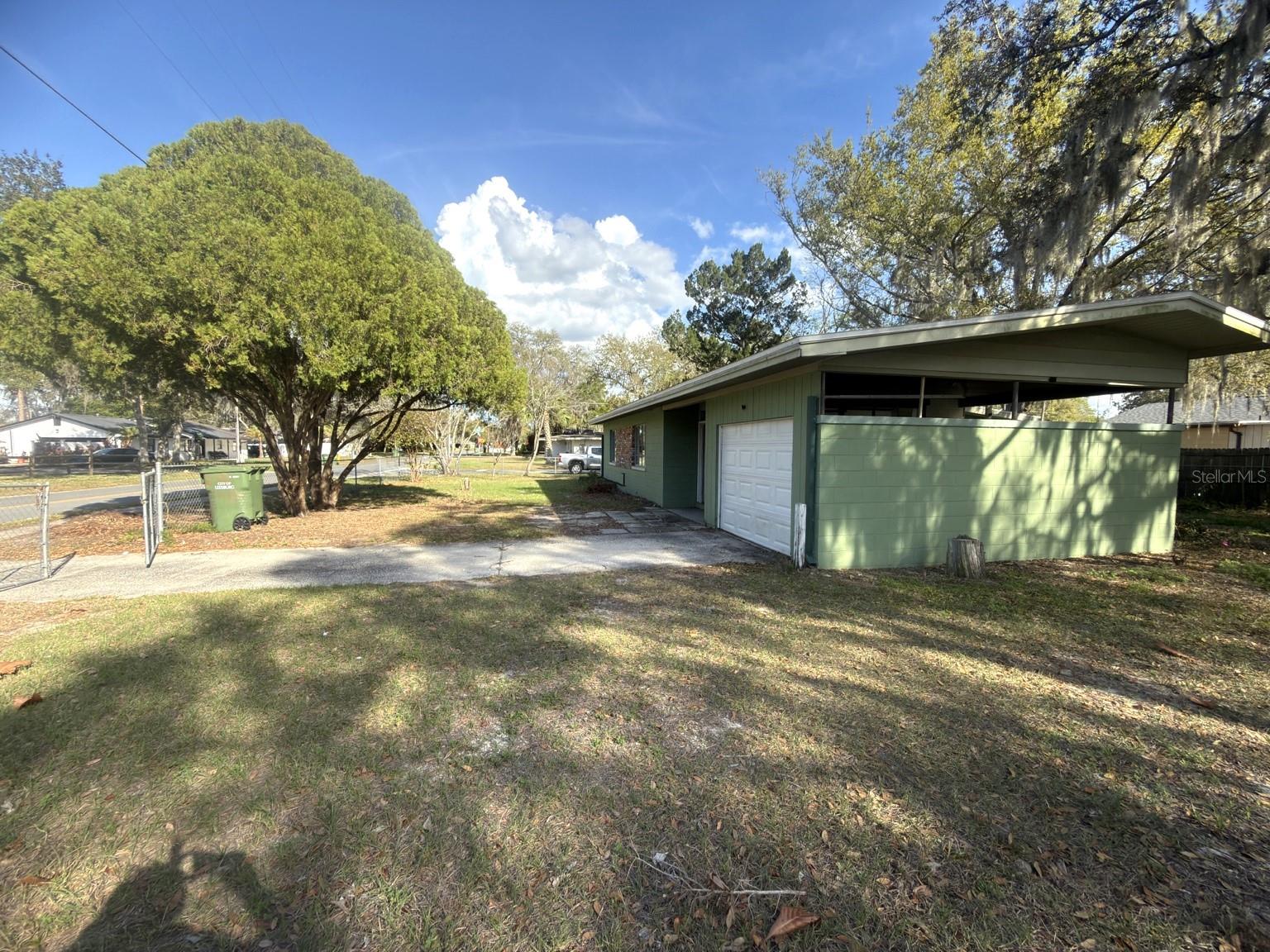 LEESBURG LAKEWOOD PARK - Residential