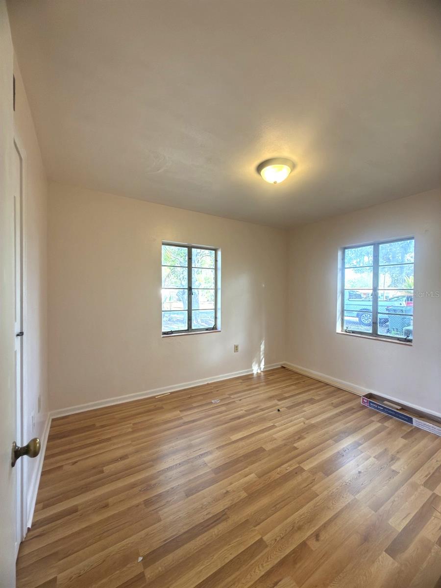 LEESBURG LAKEWOOD PARK - Residential