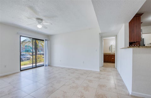 455 Alt 19 S 21, Palm Harbor, FL 34683
