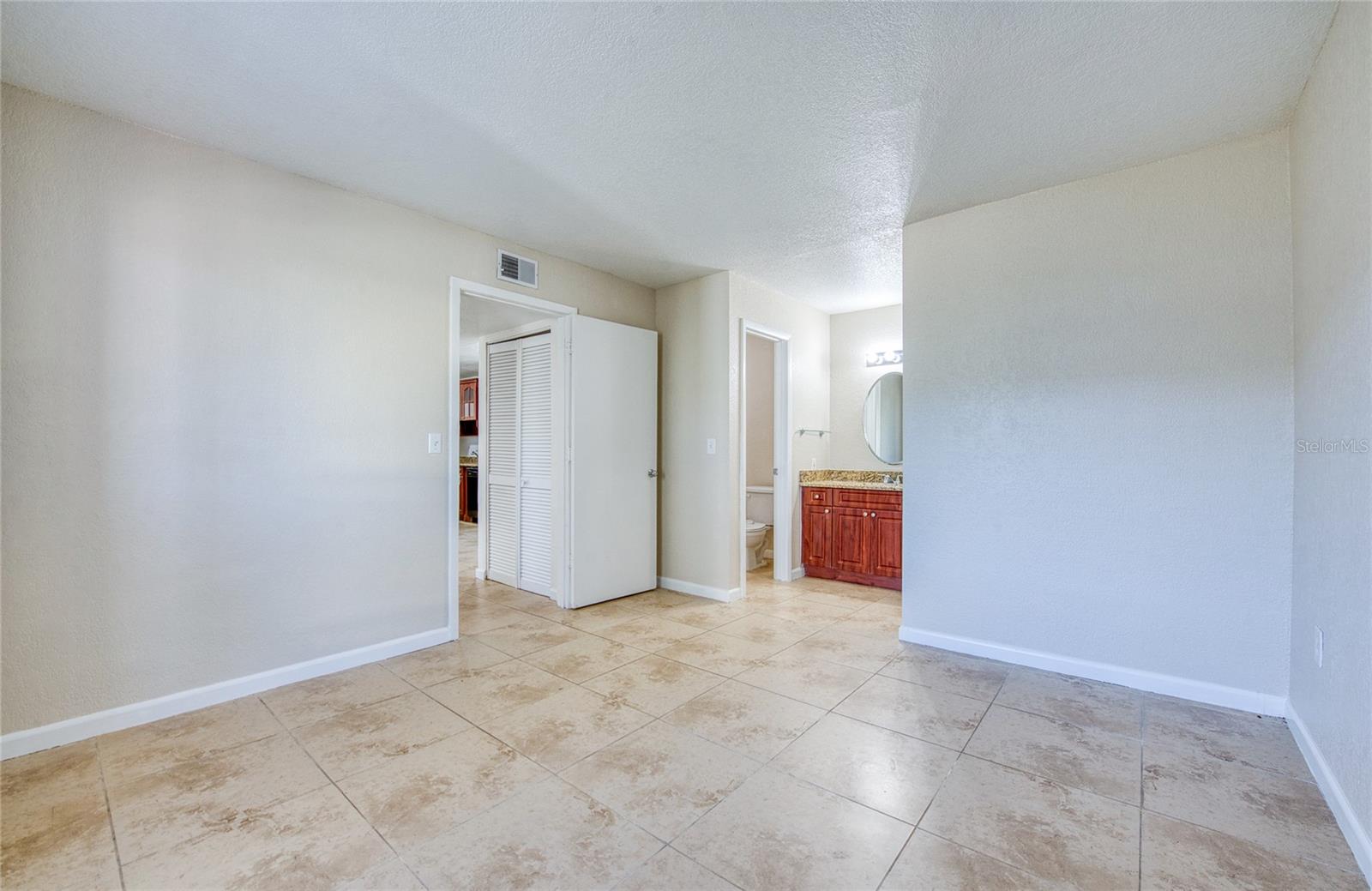 HARBOR CLUB CONDO - Residential