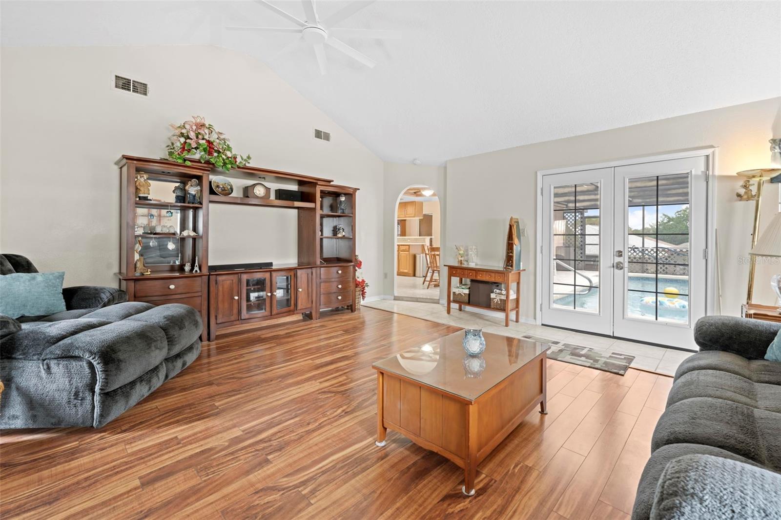 SPRING HILL - Residential