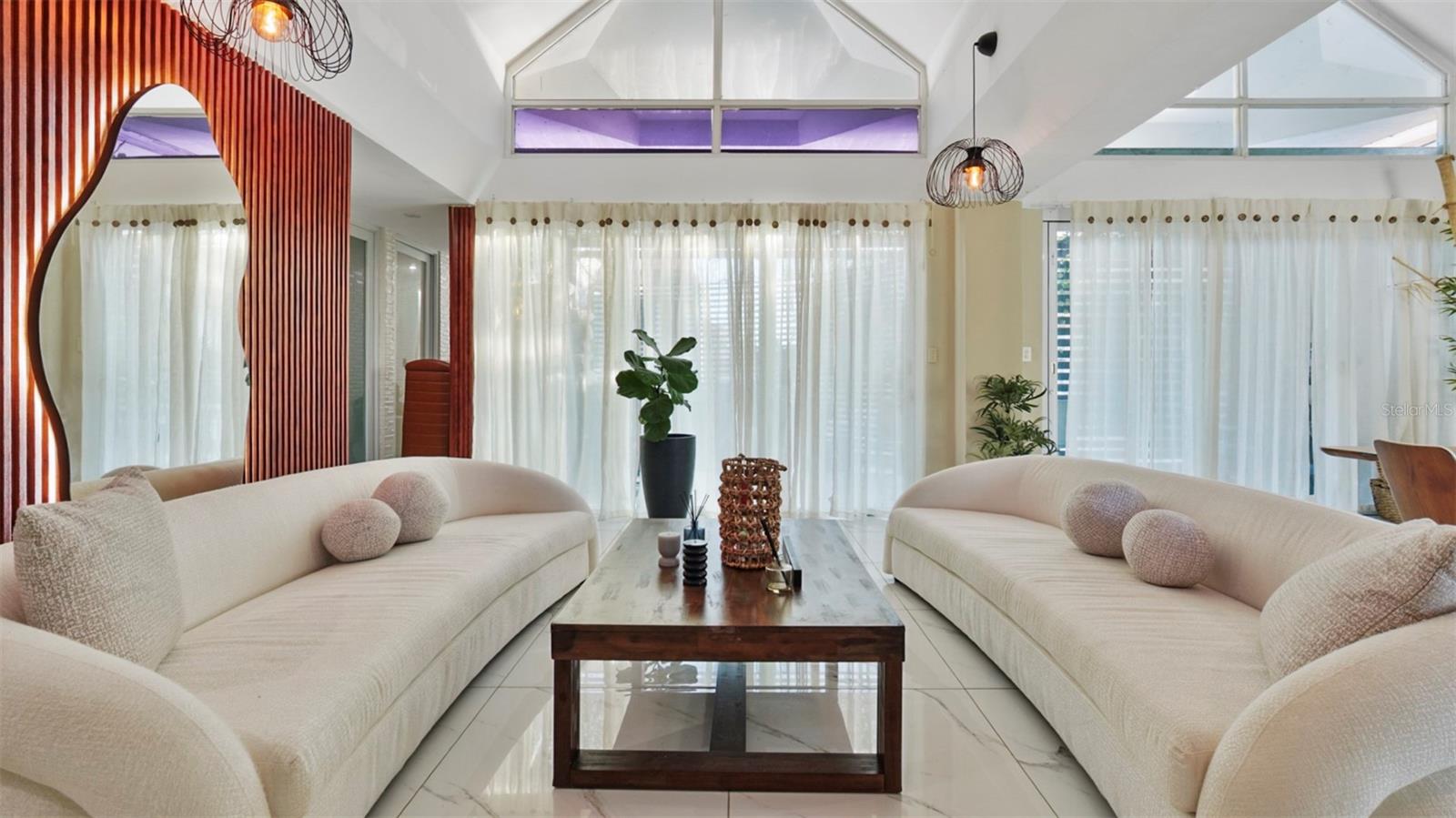 G-6 LOMBARDIA STREET