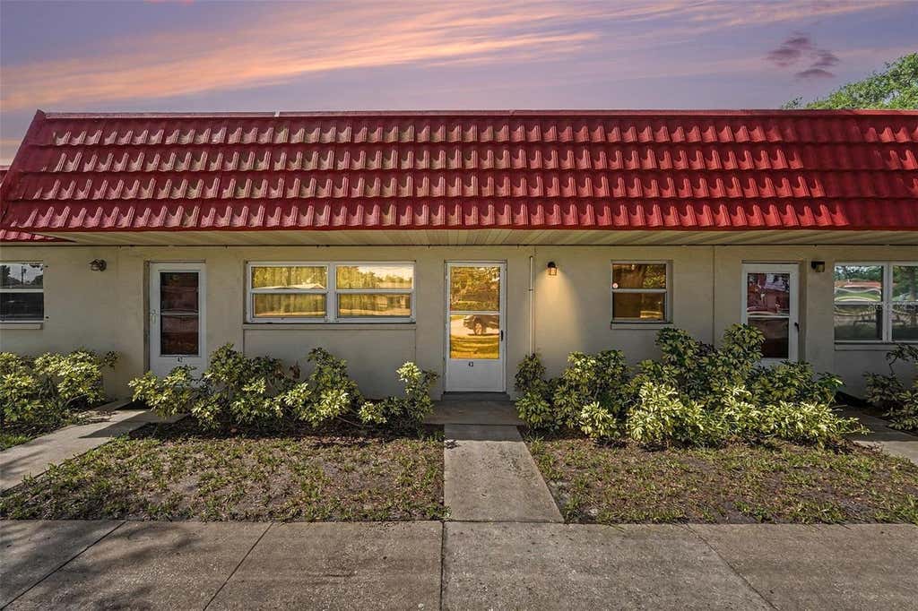 Photo of 5870 38th Avenue N #43, St Petersburg, FL 33710 (MLS # A4700746)
