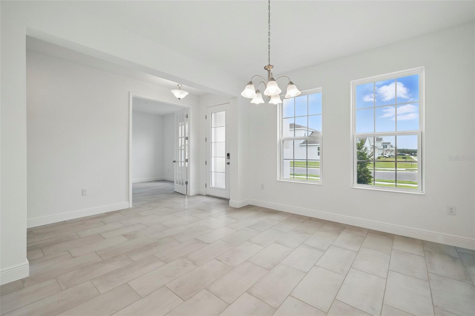5204 OBSIDIAN GATE DRIVE