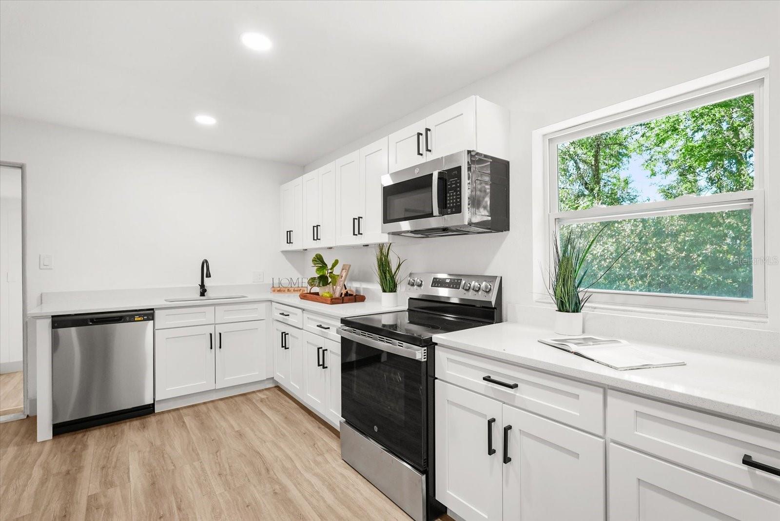 304 W 24TH STREET
