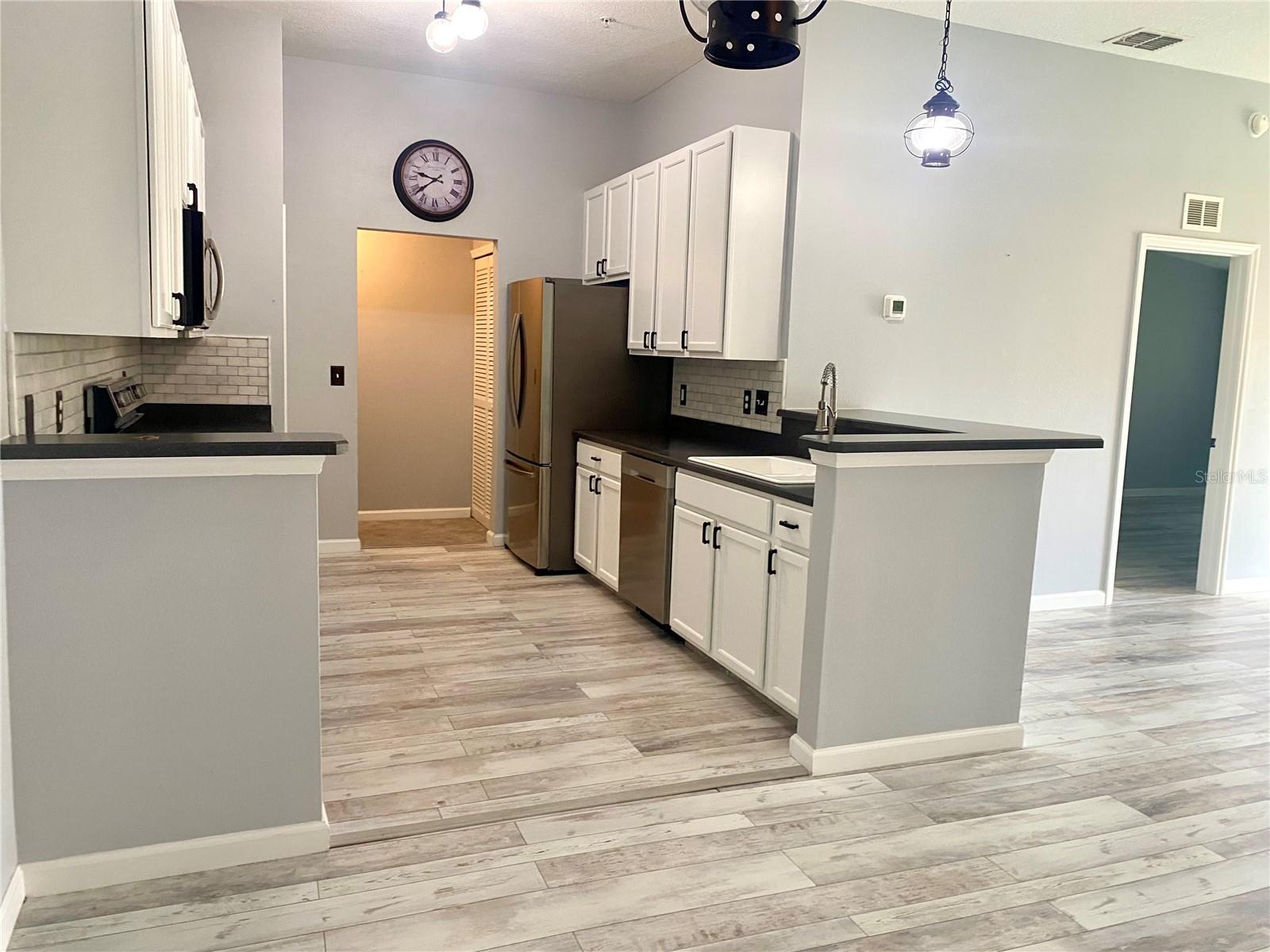 4056 MEANDER PLACE 204