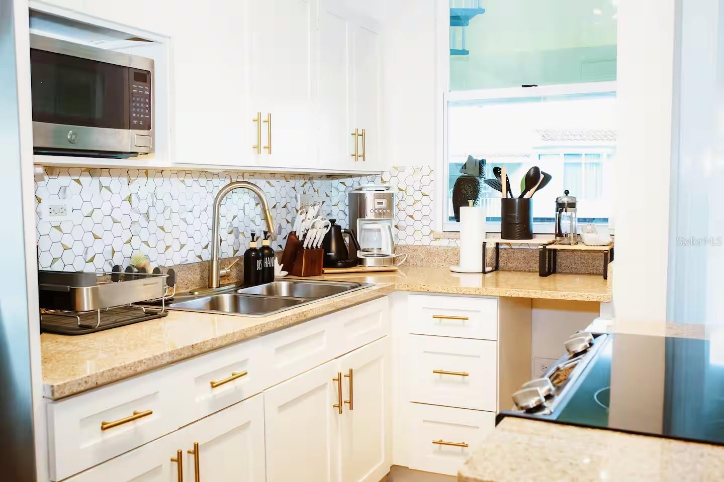 180 PALMAS DRIVE 27C