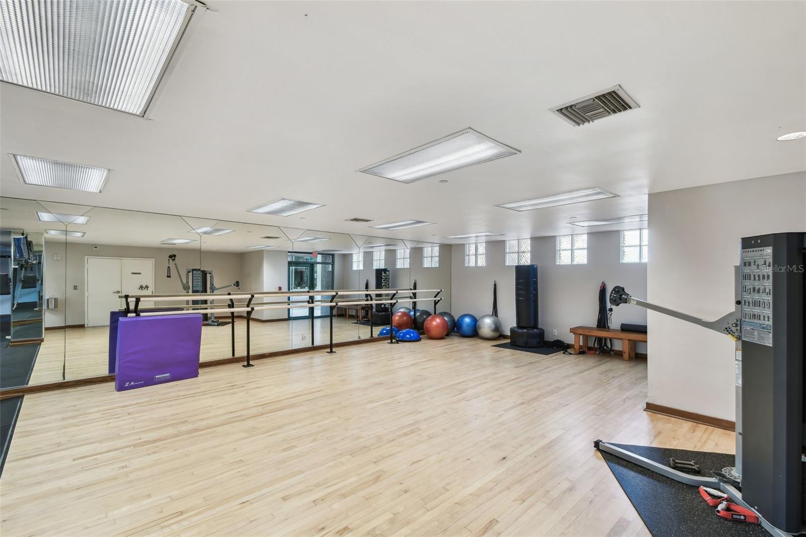 ULTIMAR THREE CONDO - Residential