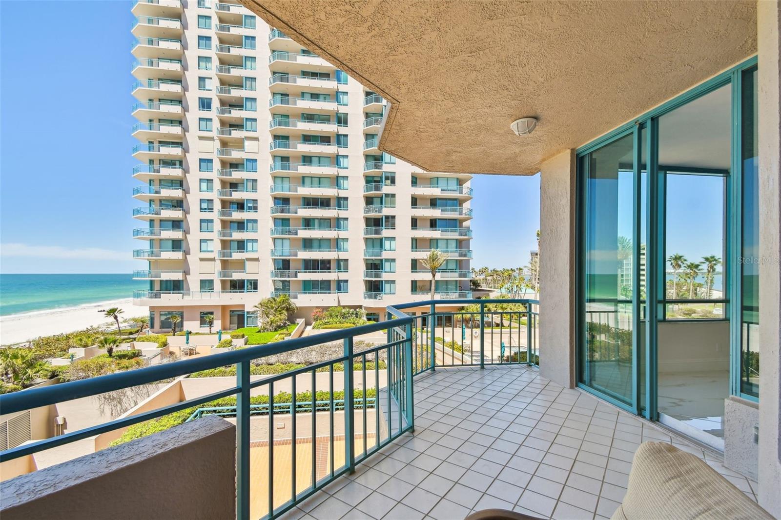 ULTIMAR THREE CONDO - Residential