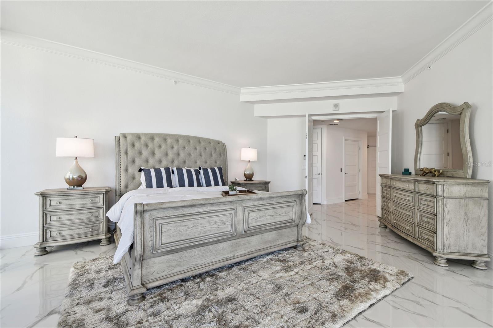 ULTIMAR THREE CONDO - Residential