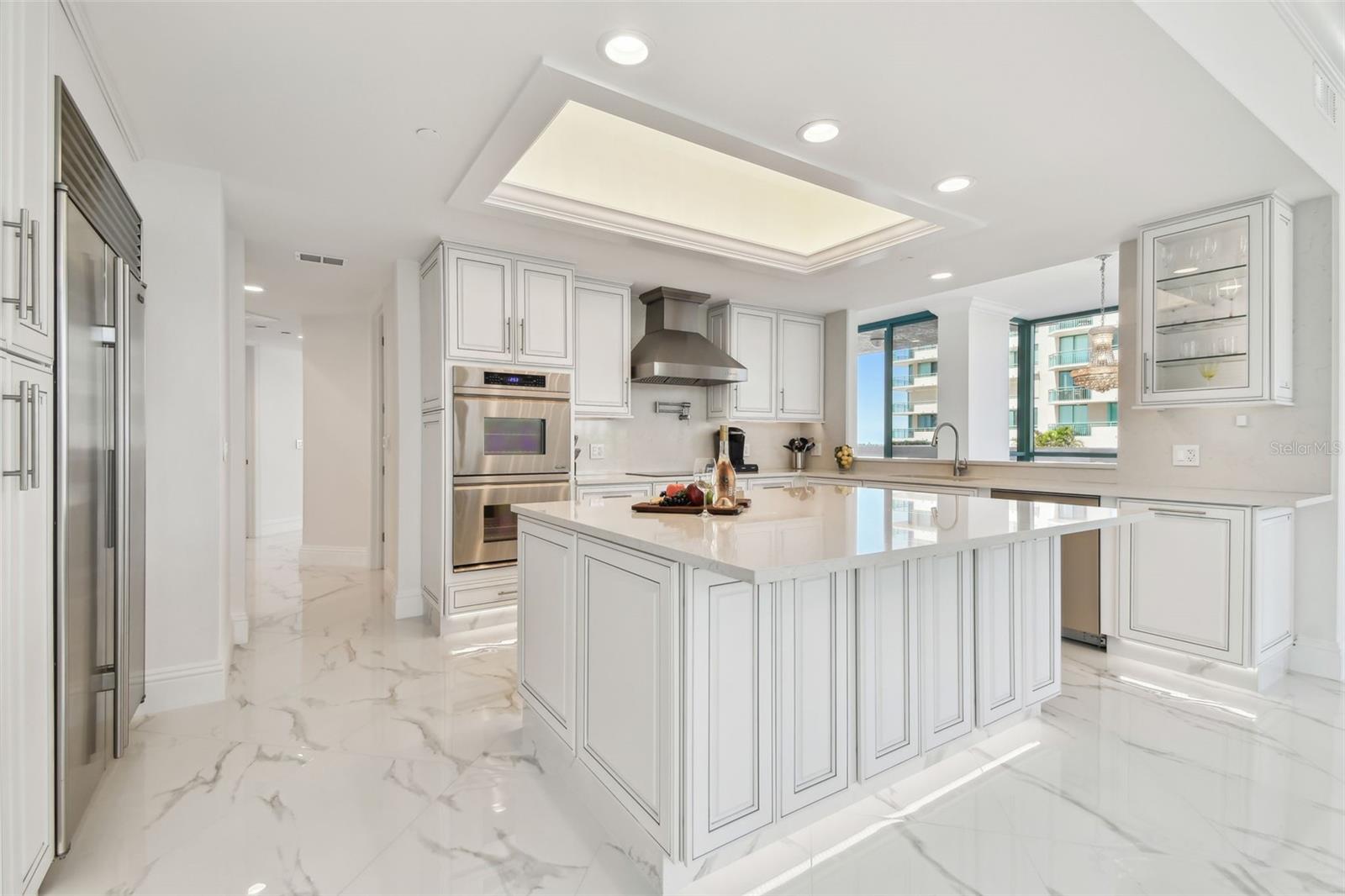 ULTIMAR THREE CONDO - Residential