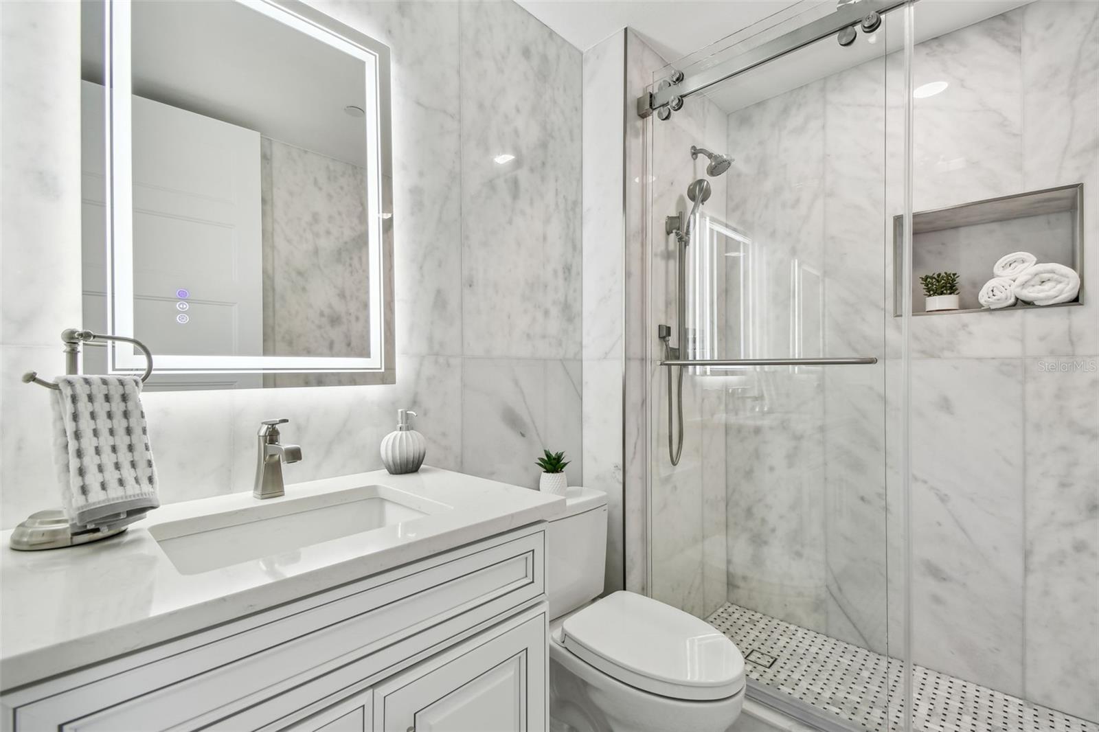 ULTIMAR THREE CONDO - Residential