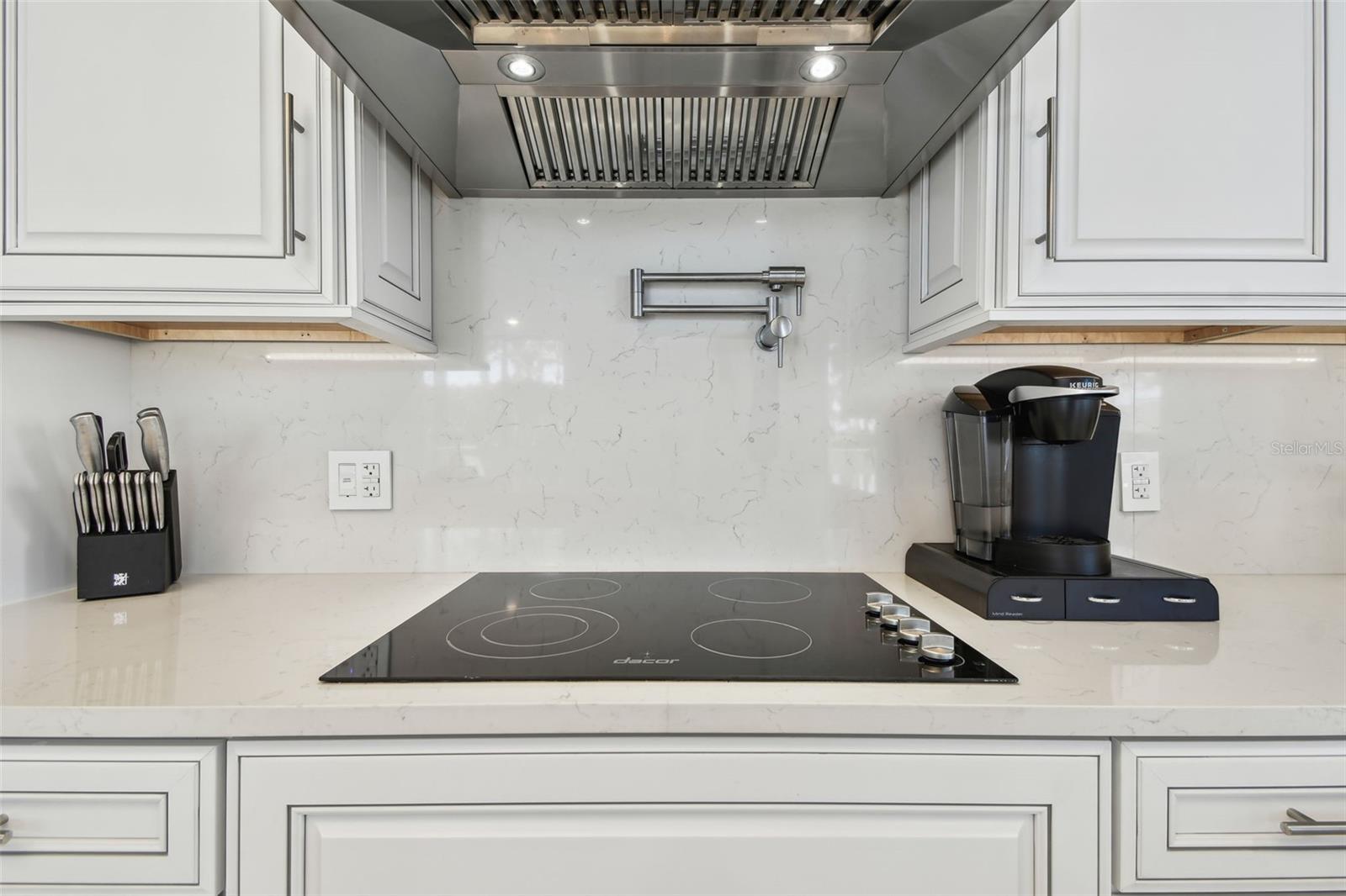 ULTIMAR THREE CONDO - Residential