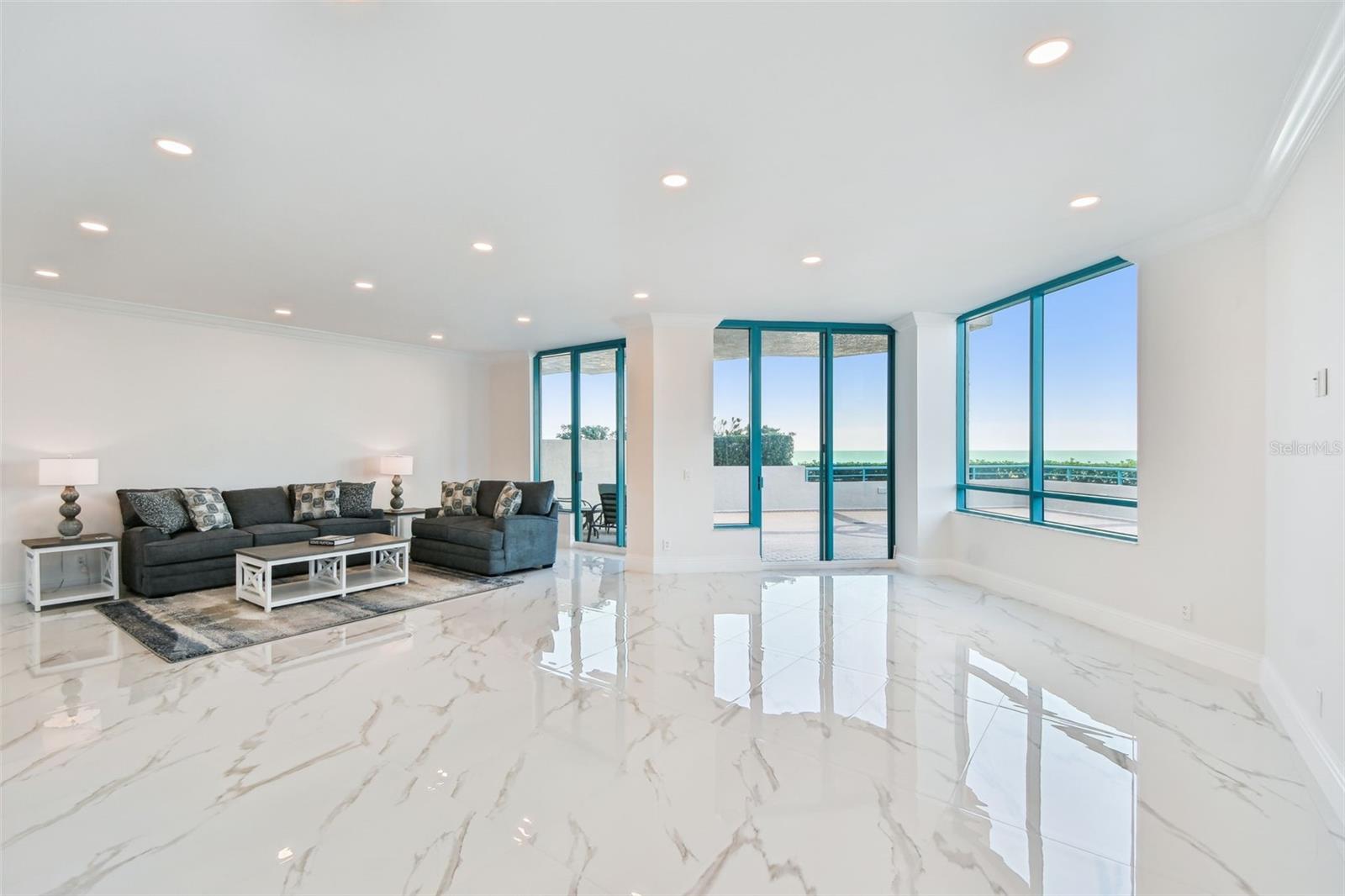 ULTIMAR THREE CONDO - Residential