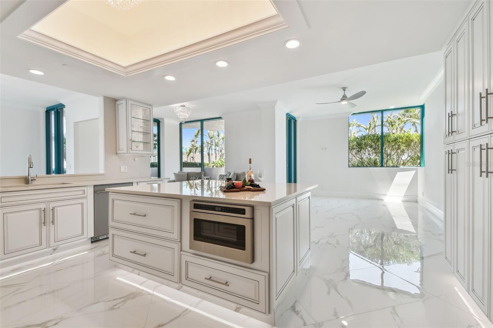 ULTIMAR THREE CONDO - Residential