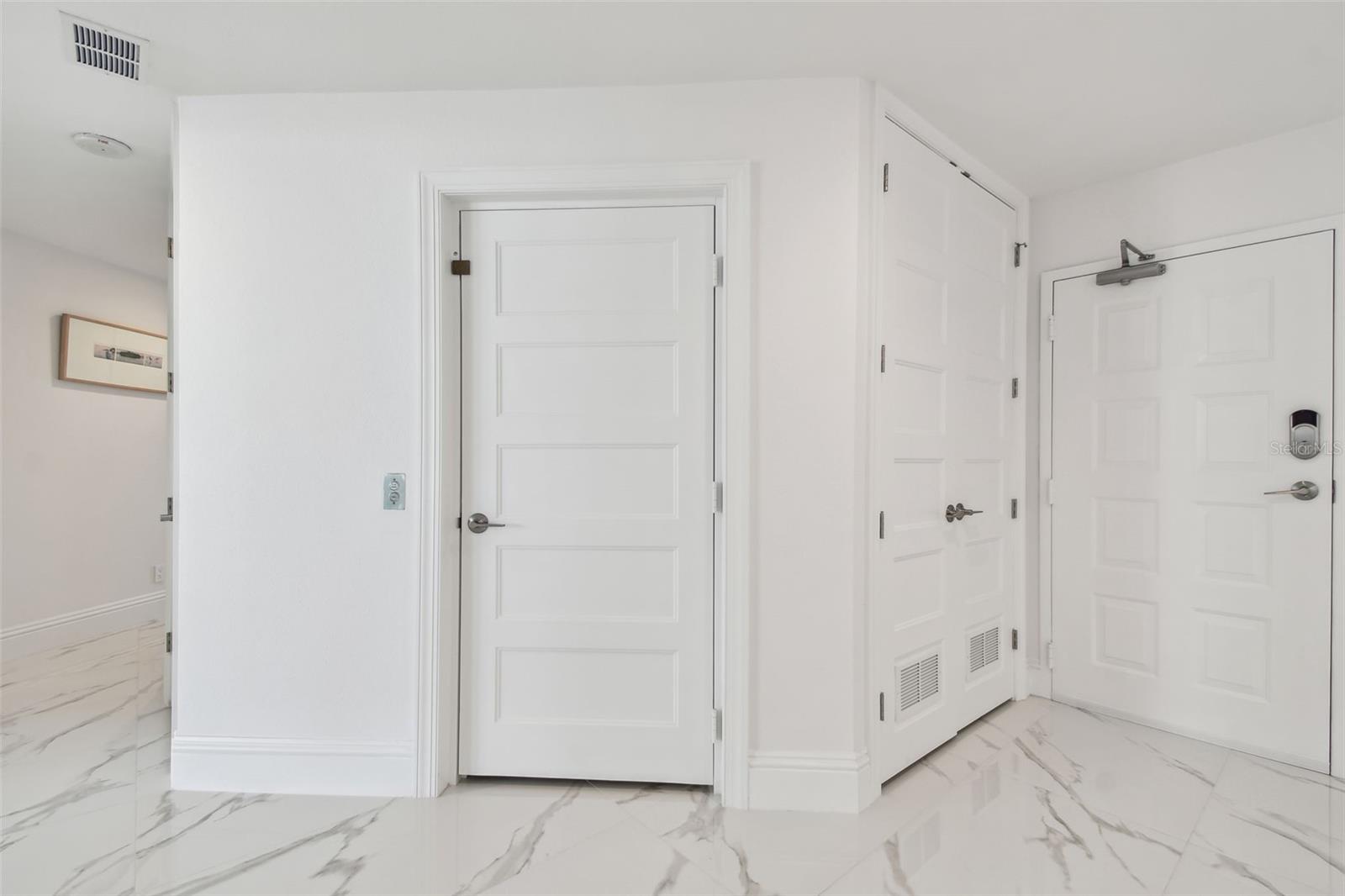 ULTIMAR THREE CONDO - Residential