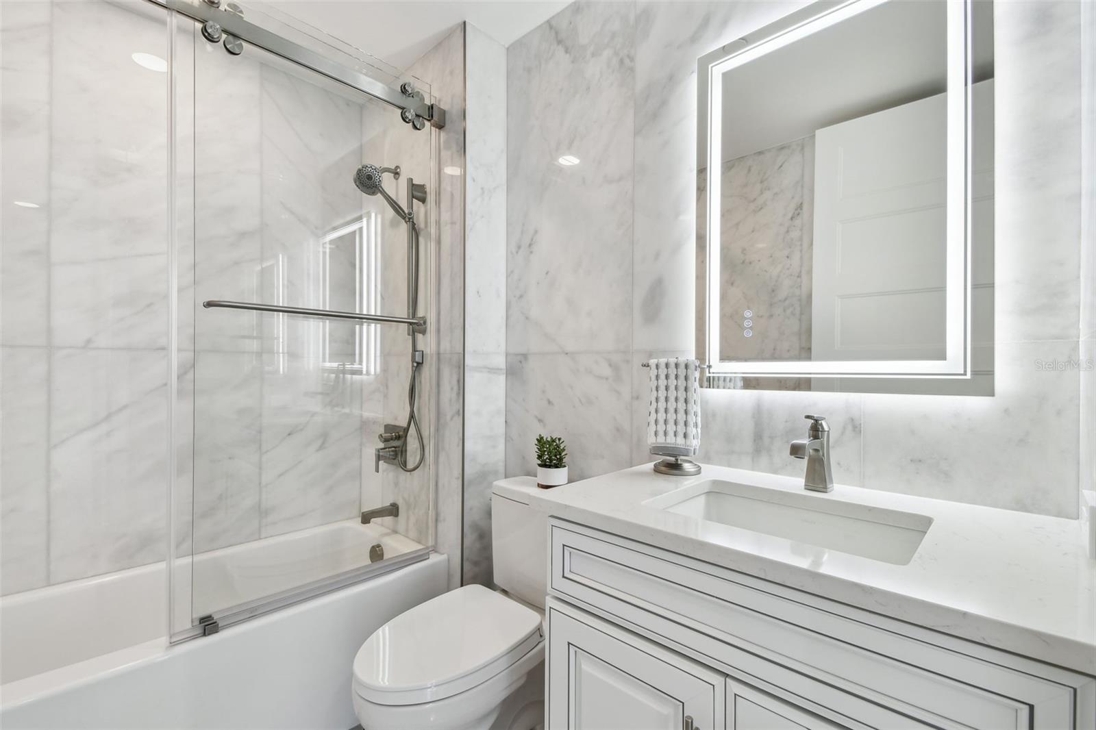 ULTIMAR THREE CONDO - Residential