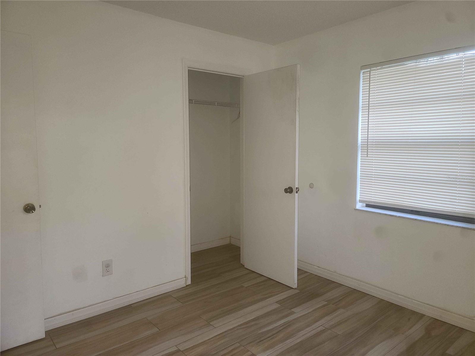 GROVELAND ANDERSONS SUB - Residential Lease